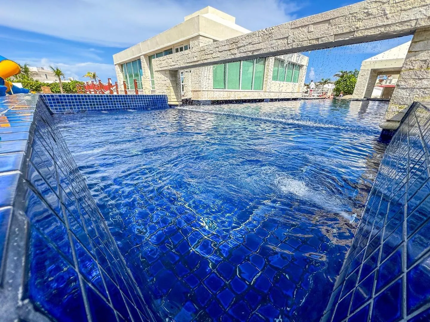 Διαμέρισμα Condo With Lagoon View & Beach Access :) Κανκούν
