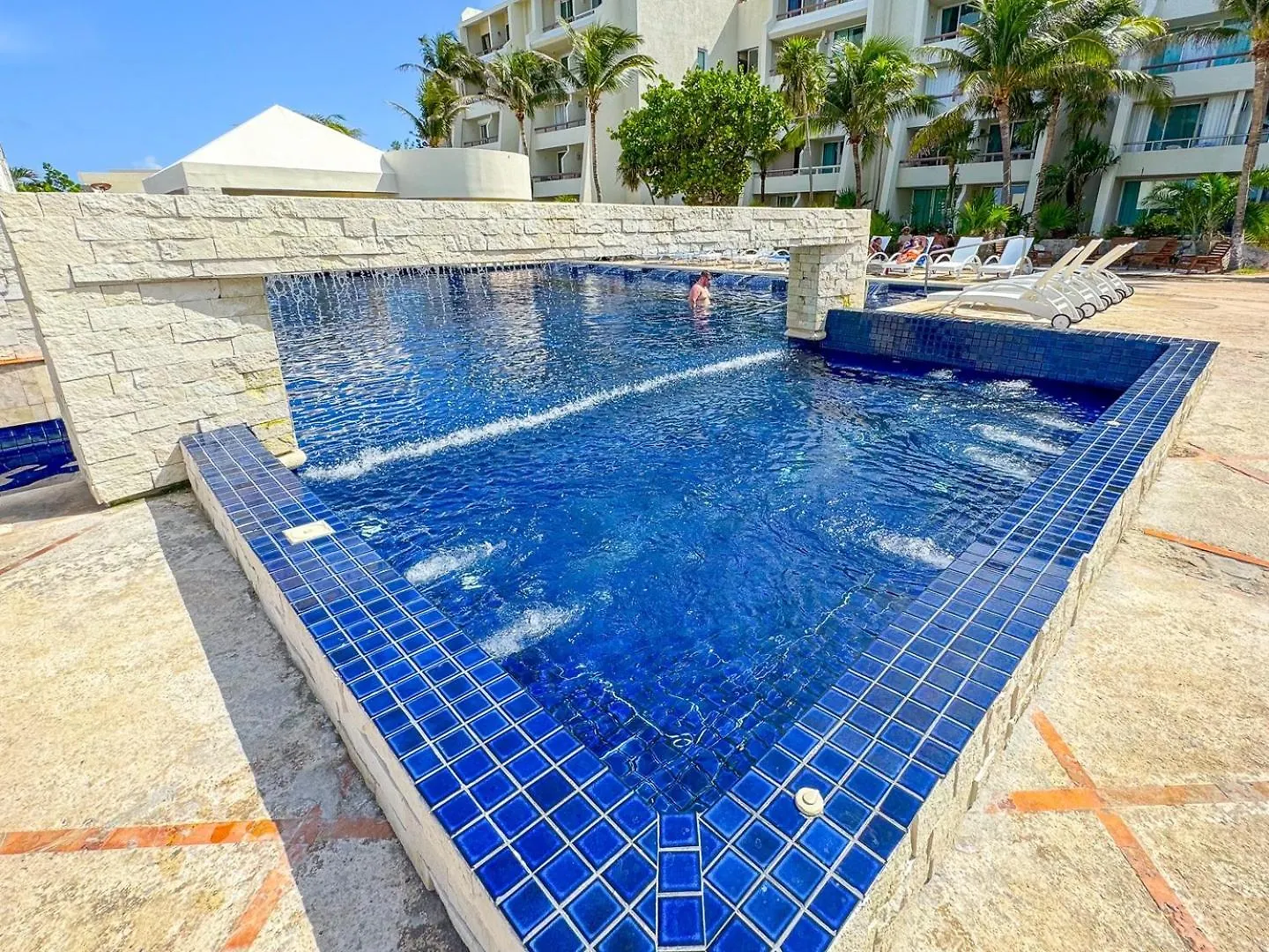 Condo With Lagoon View & Beach Access :) Κανκούν 0*,