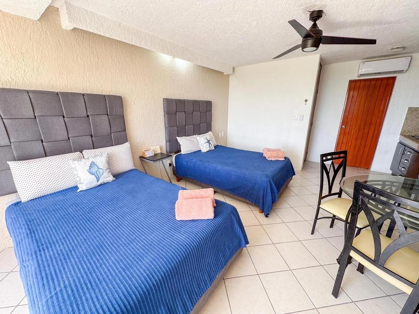 Condo With Lagoon View & Beach Access :) Cancun